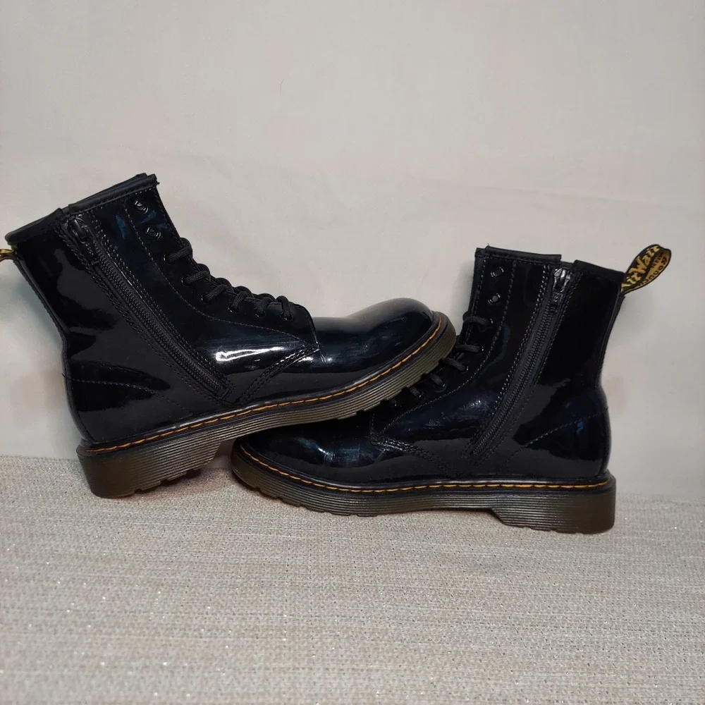 EUC Dr Martens 1460Y Black Patent‎ Leather Boots Kids Youth Size 5